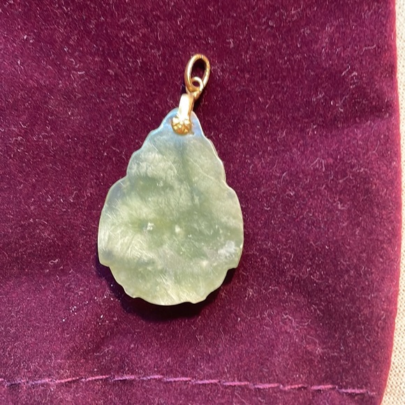 Jade and gold pendant from China - Picture 2 of 3